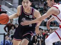乐鱼体育入口-广州队新秀崭露头角，成为球队重要一员